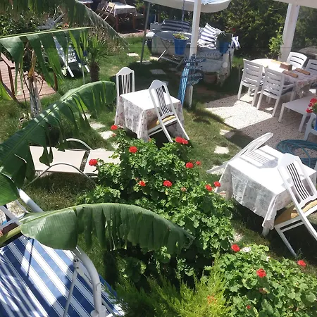 Antonio 2* Çeşme